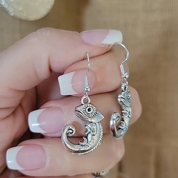 CHAMELEON CHARM EARRINGS - Picture 3 of 6